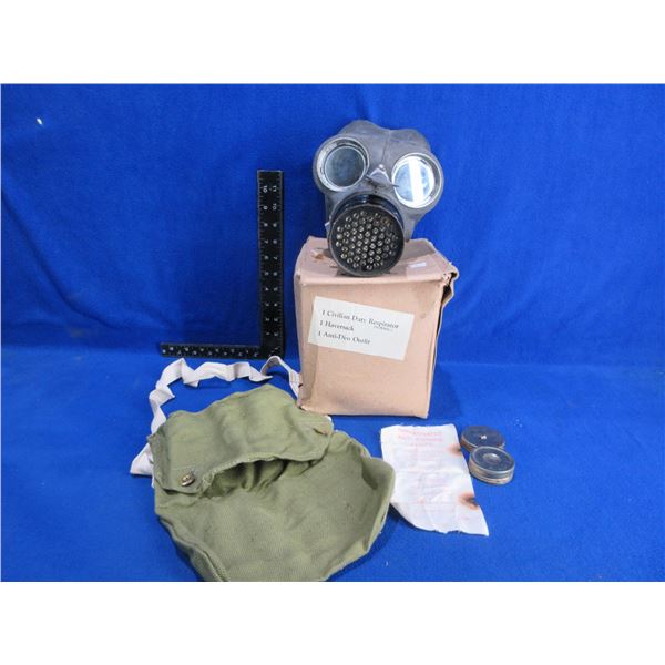 Civilian Duty Respirator with Haversack & Anti-Dim Outfit