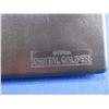 Image 3 : 8" Electronic Digital Caliper with Case and Instructions