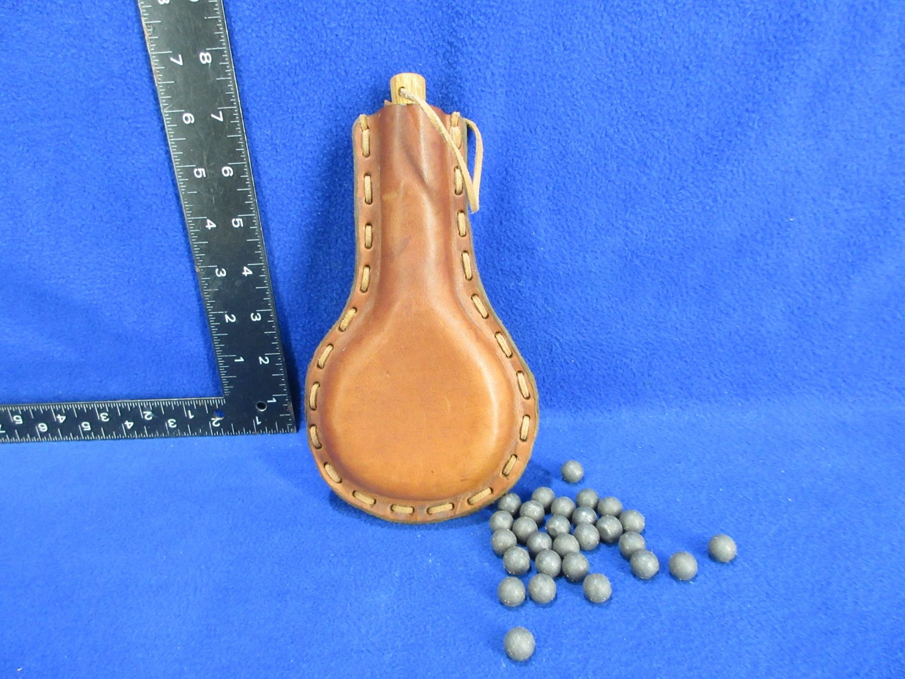 Powder Shot Flask Leather Powder/Shot Flask with Wood Stopper