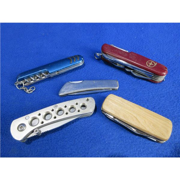 5 Assorted Folding Blade Pocket Knives