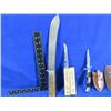 Image 2 : 4 Assorted Knives, Machete (10" Blade) & 3 Extra Sheaths