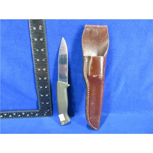 Gerber A475 Hunter Fixed Blade Knife with Leather Sheath