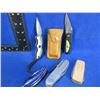 Image 1 : 5 Folding Pocket Knives - 1 has a Leather Sheath