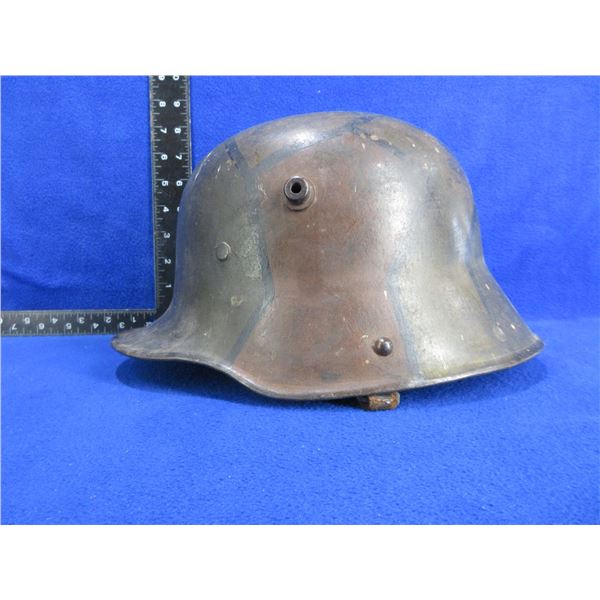 WWI German M16 Helmet - Marked "E.T. 64"