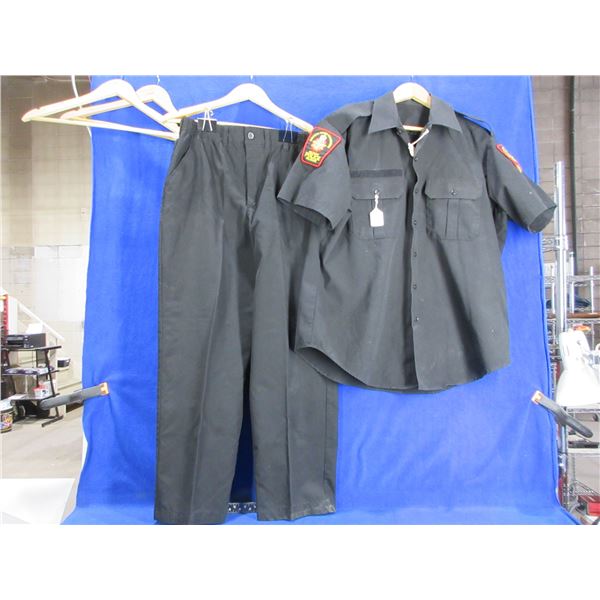 Canadian Forces Military Uniform - Size Medium