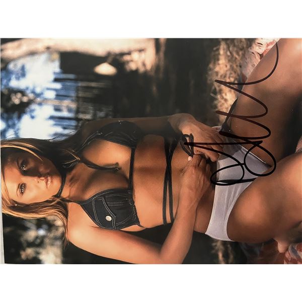 Tiffani Amber Thiessen signed photo
