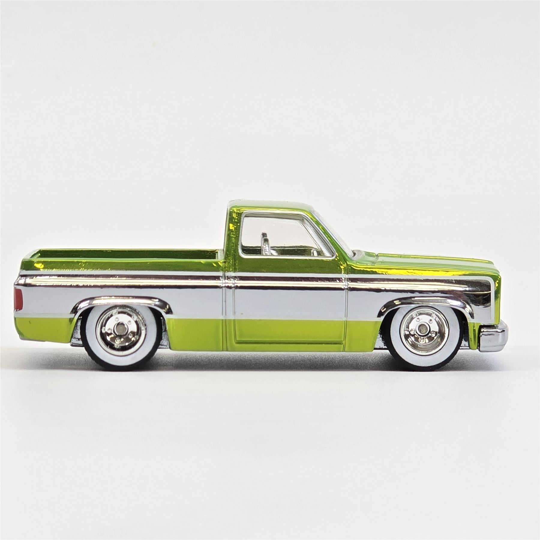 Hot Wheels RLC Real Riders 83 Silverado