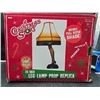 Image 2 : 20-Inch NECA A Christmas Story Leg Lamp Prop Replica