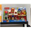Image 1 : Fisher-Price Little People Caring for Animals Farm Playset, Model GGV97