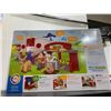 Image 2 : Fisher-Price Little People Caring for Animals Farm Playset, Model GGV97