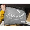 Image 3 : Sherpa Weighted Throw Blanket – Pink