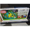 Image 2 : Little Tikes Rocky Mountain River Race Inflatable Water Play Structure