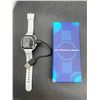 Image 2 : T15E Smartwatch With Charging Cable, White Band