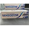 Image 2 : Sensodyne Whitening Plus Tartar Fighting Toothpaste, 145 mL, Lot of 3