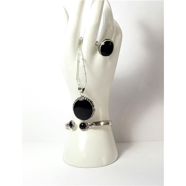 28)  SET OF NATURAL BLACK ONYX JEWELERY: