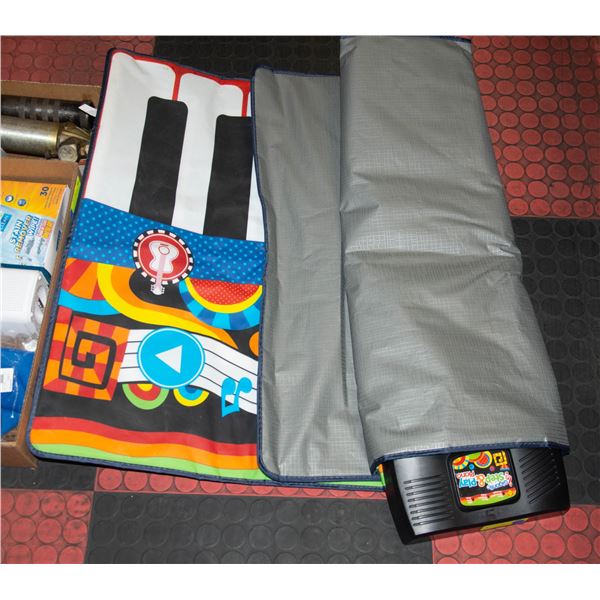 ESTATE GIGANTIC STEP & PLAY PIANO