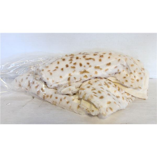 SUPER SOFT 52"X46" LEOPARD PRINT BLANKET
