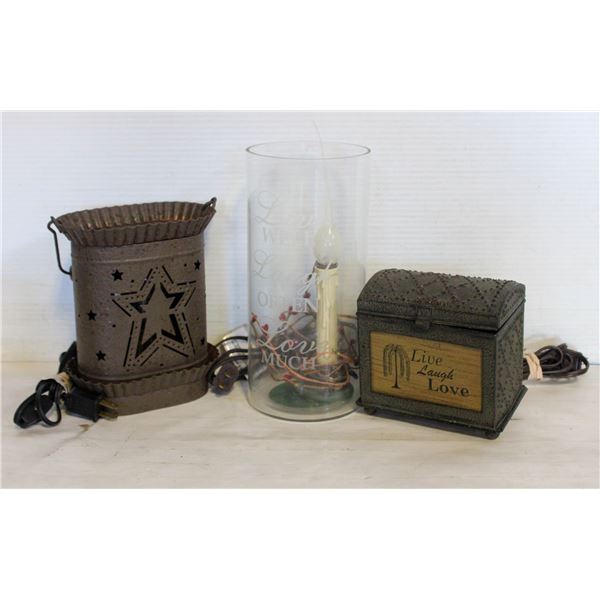 LAMP & 2 WAX WARMERS