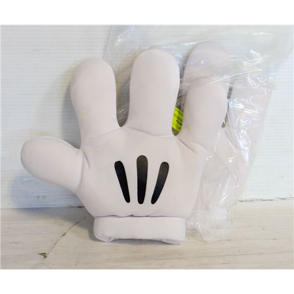 MICKEY MOUSE HANDS (GLOVES) - ESTATE