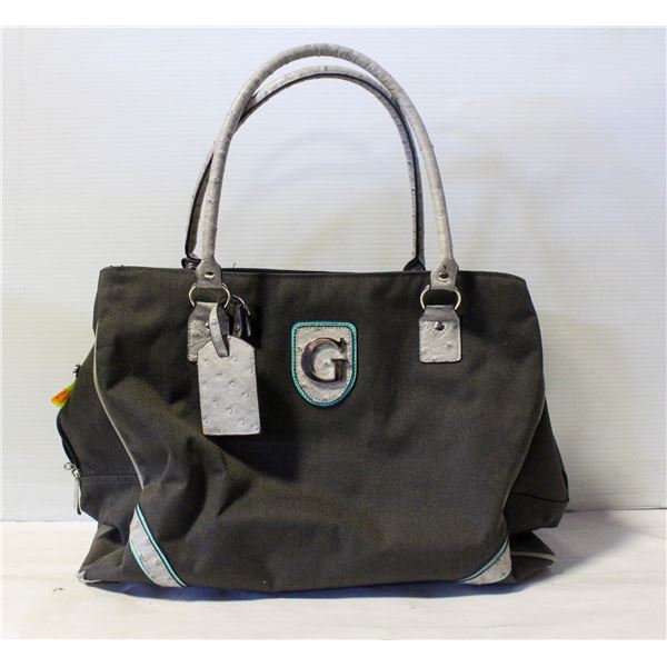LARGE GUESS OVERNIGHT BAG - ESTATE