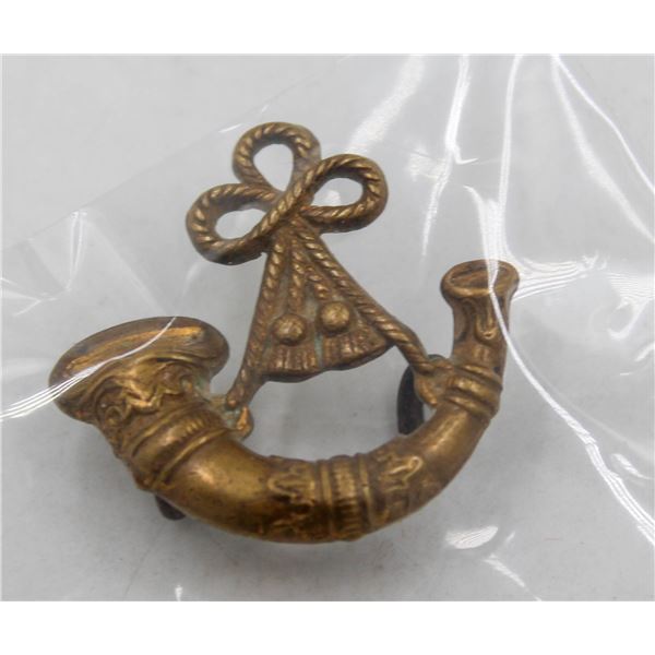 WORLD WAR 2 MEDALLION PIN