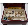 Image 1 : ESTATE JEWELRY BOX WITH CONTENTS