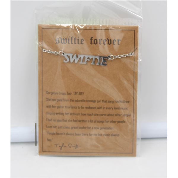 TAYLOR SWIFT 'SWIFTIE' NECKLACE