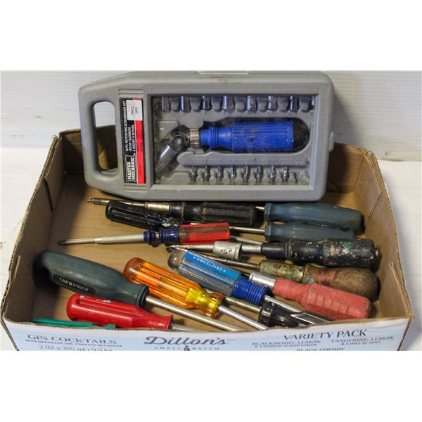 FLAT OF ASSORTED SCREW DRIVERS AND SOCKET SET