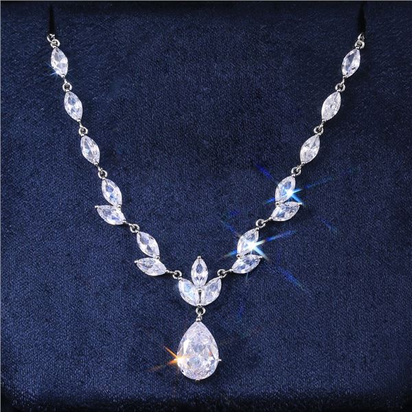 EXQUISITE WOMEN'S FASHION NECKLACE