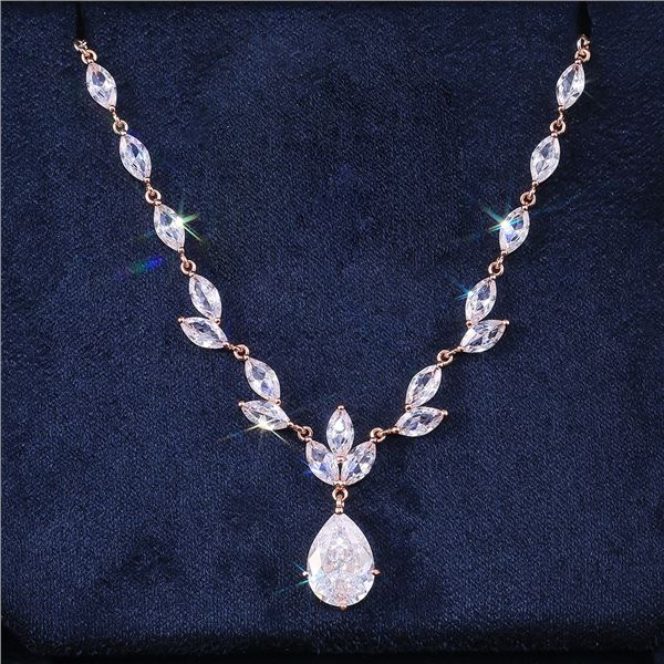 EXQUISITE WOMEN'S FASHION NECKLACE