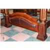 Image 3 : ORNATE 4 POSTER QUEEN SIZE BED W/ PADDED HEAD &