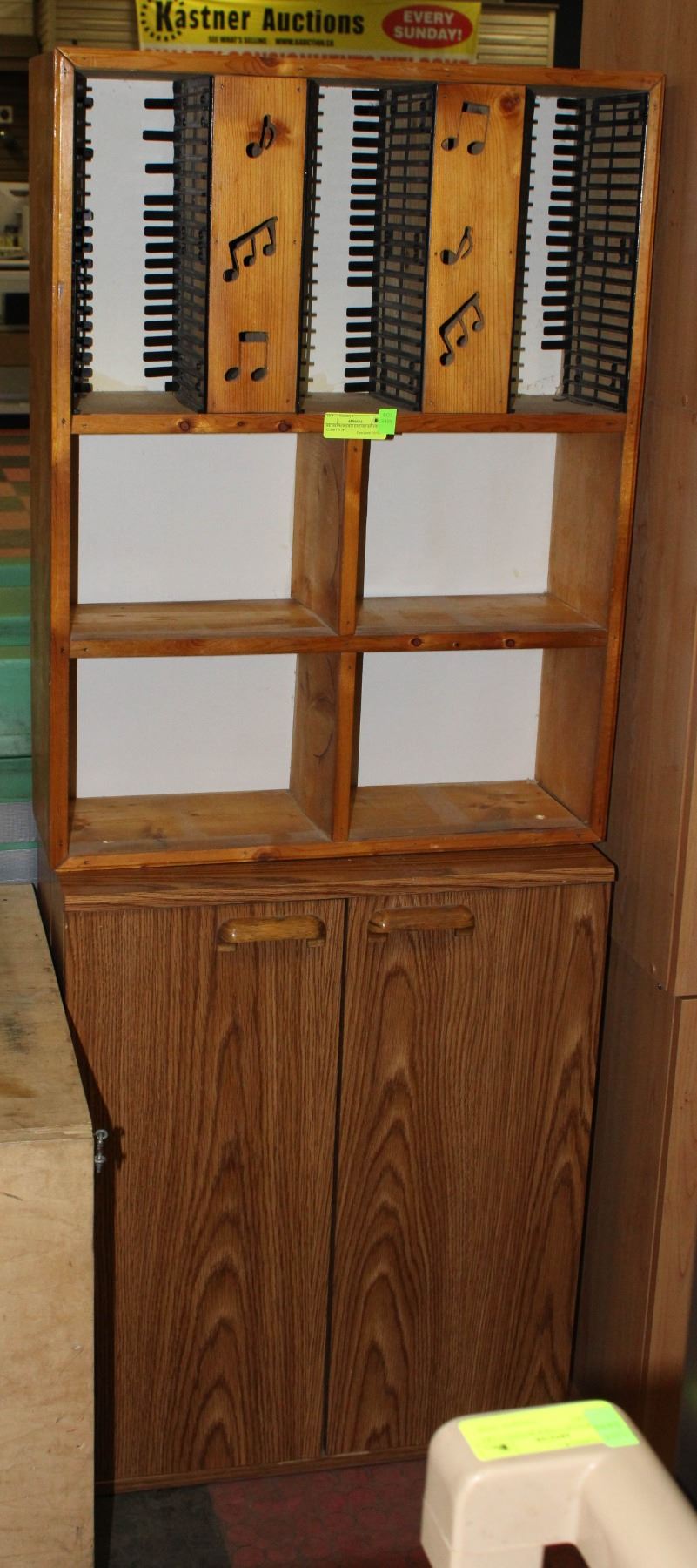 RETRO WOODEN ENTERTAINMENT CUBBY'S 2PC;
