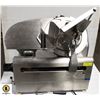 Image 2 : GLOBE 13.5" MEAT SLICER W/ BLADE SHARPENER