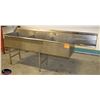 Image 5 : 23" X 22" X 12" TRIPLE WELL SINK W/ RIGHT HAND