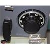 Image 4 : 18" X 21" X 34" LARGE SAFE * COMBO UNKNOWN *