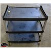 Image 1 : 21" X 33" X 33" 3 TEIR PLASTIC SERVICE CART
