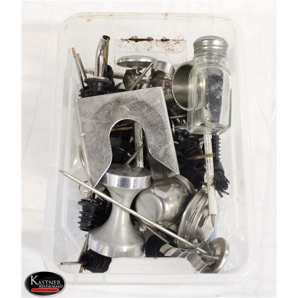 LOT OF ASSORTED KITCHENWARE