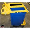 Image 1 : RUBBER MAID JANITORIAL CART