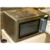 Image 3 : AMANA COMMERCIAL MICROWAVE OVEN