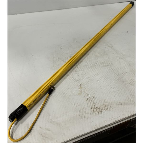 Banner #SLPE25-1250P8 Light Curtain Bar