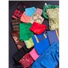 Image 2 : Women's Scarfs and Clothing