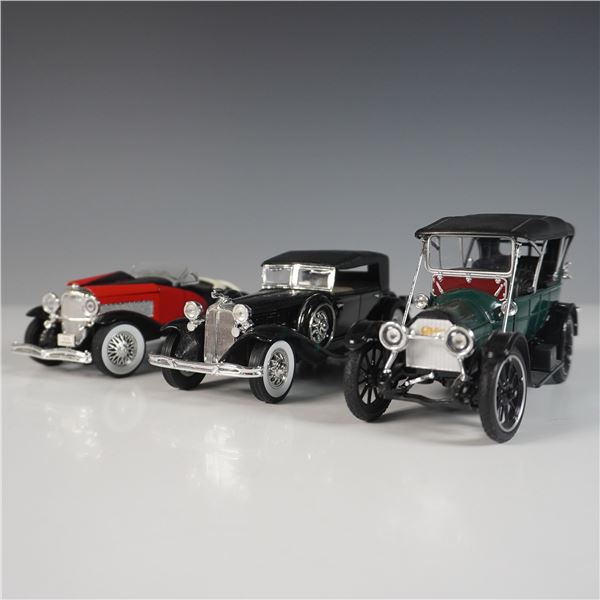 3pc Die-Cast Classic Car Model Collection
