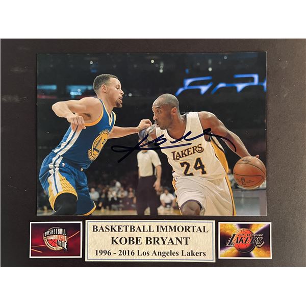 LA Lakers Kobe Bryant signed photo