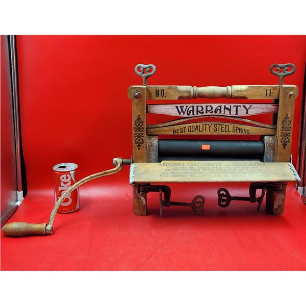 Antique No.11 Dowswell Lees & Co. Clothing Wringer