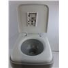 Image 3 : World Famous 20L Portable Easy Flush Toilet - Appears Never Used