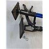 Image 2 : Pair of Drywall Tension Rods - Operational 47" at Lowest