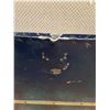 Image 3 : * Vintage Metal Storage Chest 40" x 21" x 22" - Lock Latch Broken