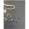 Image 4 : Costume Jewelry Lot