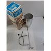 Image 2 : Kitchen Lot- Donut Maker, Cookie Press, Kitchen Magician Food Cutter