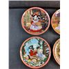 Image 2 : (4) The Hamilton Collection Mary Moo Moos Ceramic Plates